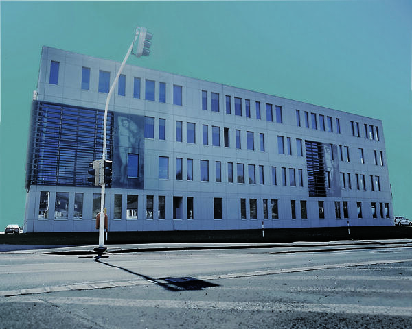Die Quelle, Fassade